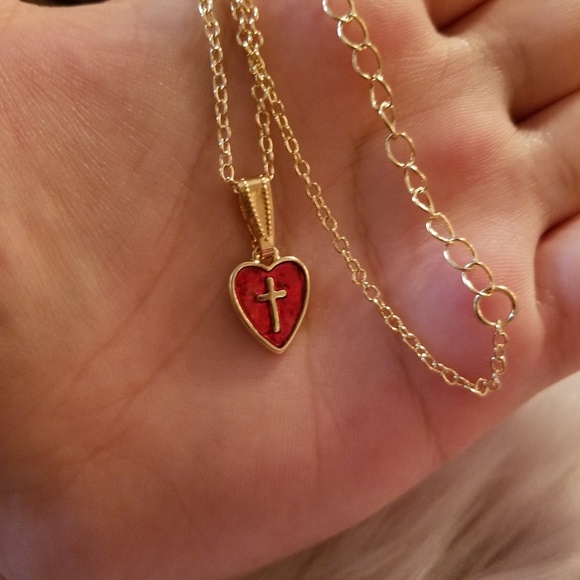 🍓Red heart gold cross necklace - Picture 8 of 9